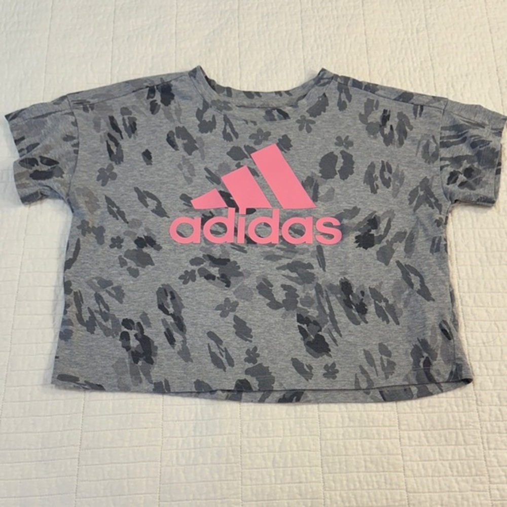 Adidas Small Cropped Athletic T shirt workout Kids Leopard Watercolor